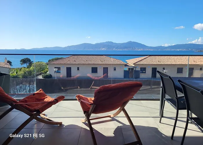 De Standing Bord De Apartament